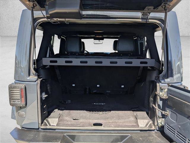 Used 2016 Jeep Wrangler Unlimited Rubicon w/ Connectivity Group AWD/4WD image 6