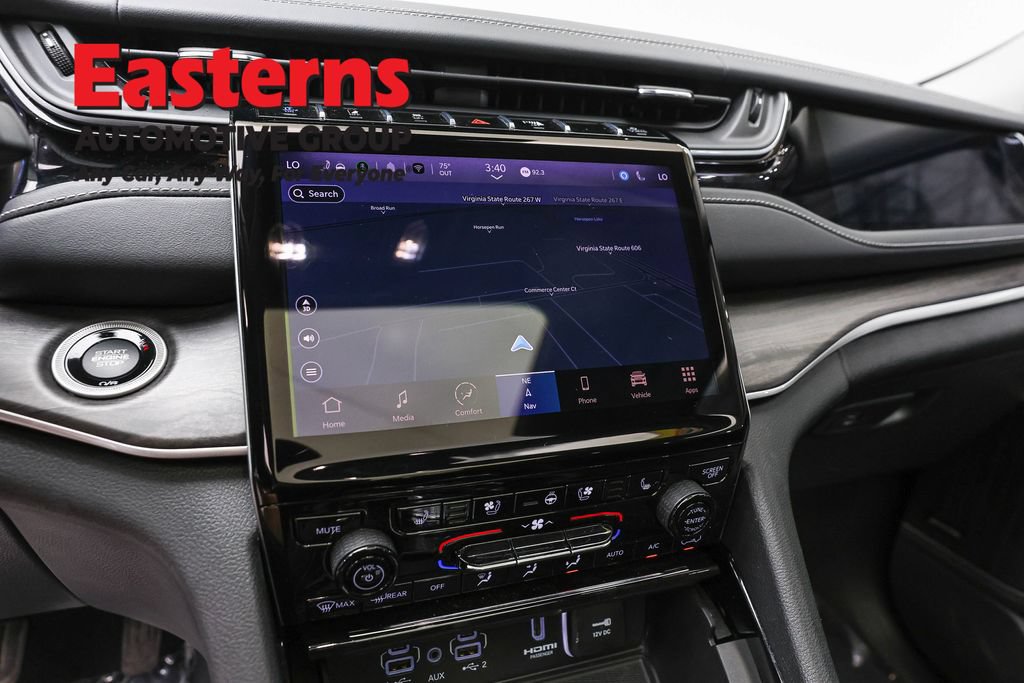 Used 2022 Jeep Grand Cherokee Limited 4xe w/ Luxury Tech Group II AWD/4WD image 19