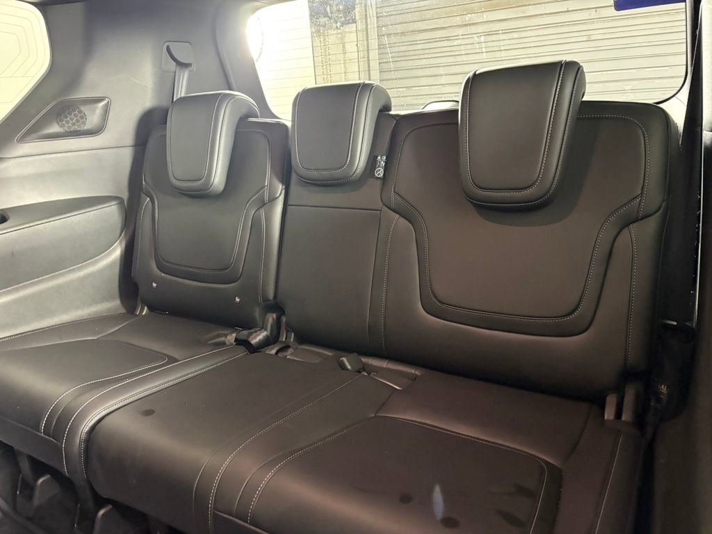 Used 2025 Nissan Armada PRO-4X image 31