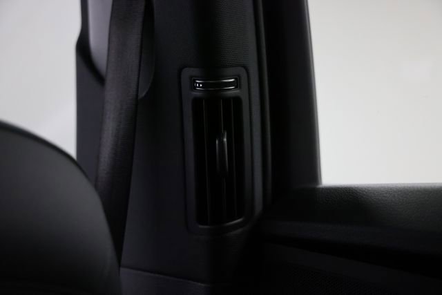 Used 2022 Audi e-tron Premium Plus w/ Premium Plus Package image 16