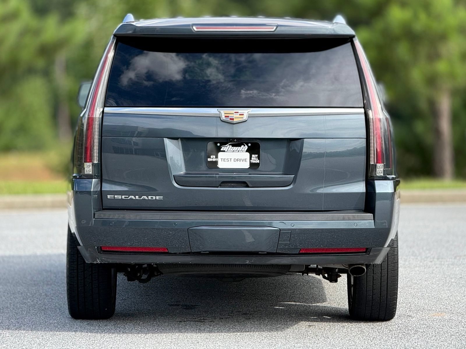Used 2019 Cadillac Escalade Luxury AWD/4WD image 6