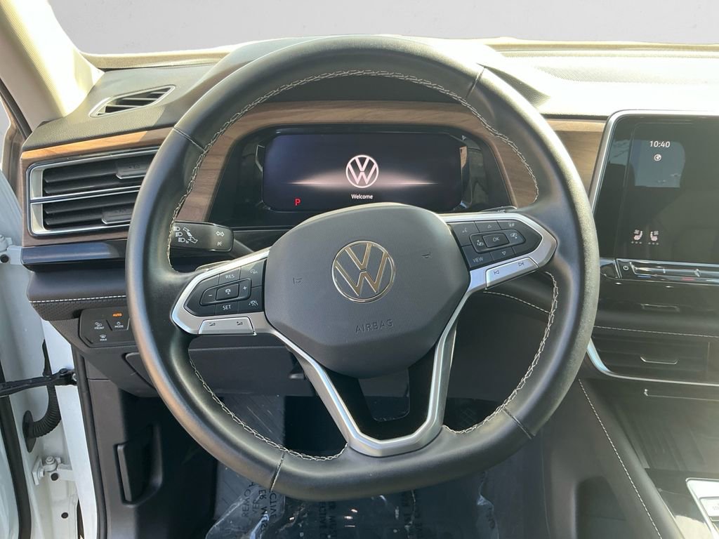 Used 2025 Volkswagen Atlas SE image 12