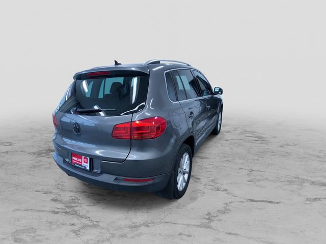 Used 2017 Volkswagen Tiguan Wolfsburg Edition AWD/4WD image 10