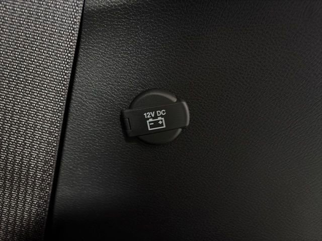 New 2026 Chrysler Pacifica Limited FWD image 7