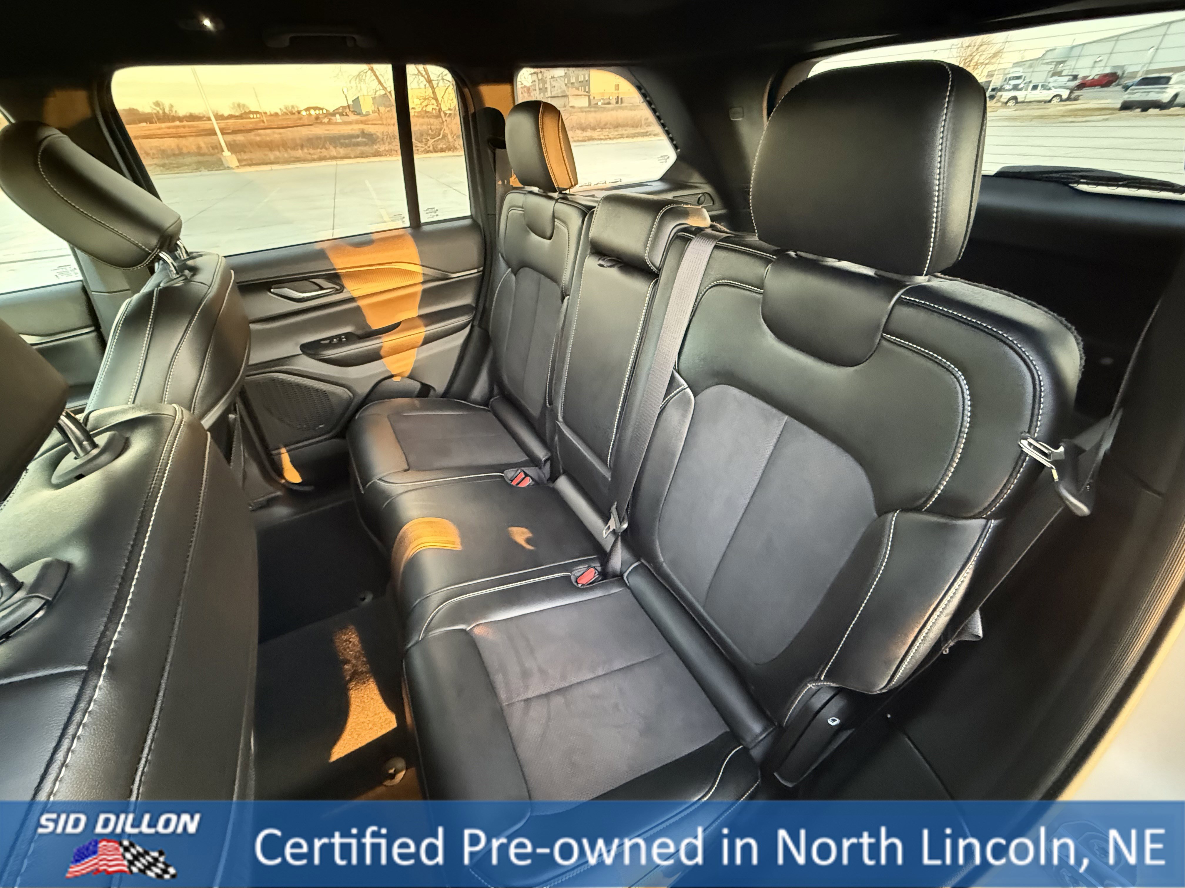 Used 2024 Jeep Grand Cherokee Altitude image 21