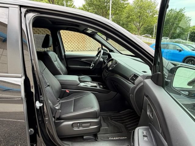 Certified 2025 Honda Passport EX-L image 28
