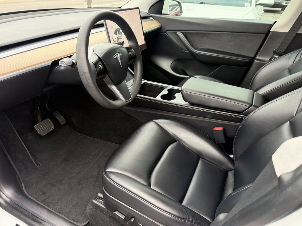 Used 2021 Tesla Model Y Long Range image 20
