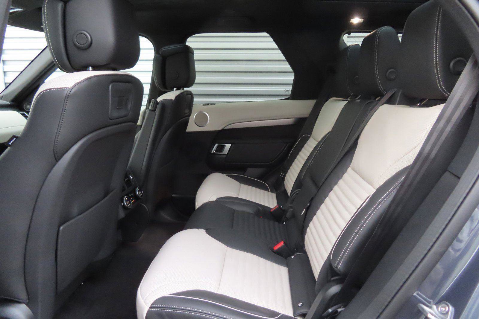 New 2024 Land Rover Discovery Dynamic SE AWD/4WD image 6