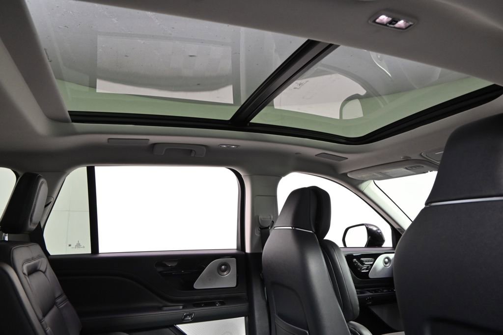 New 2026 Lincoln Aviator Reserve AWD/4WD image 17