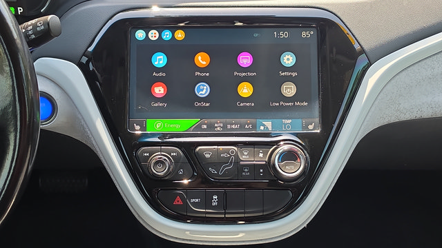 Used 2020 Chevrolet Bolt Premier w/ Infotainment Package FWD image 23