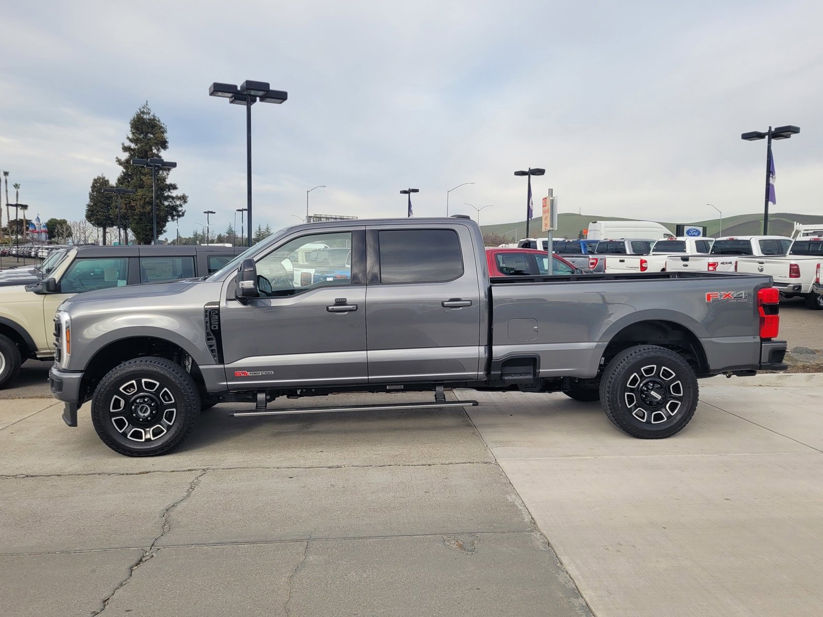 Used 2025 Ford F350 Platinum image 7