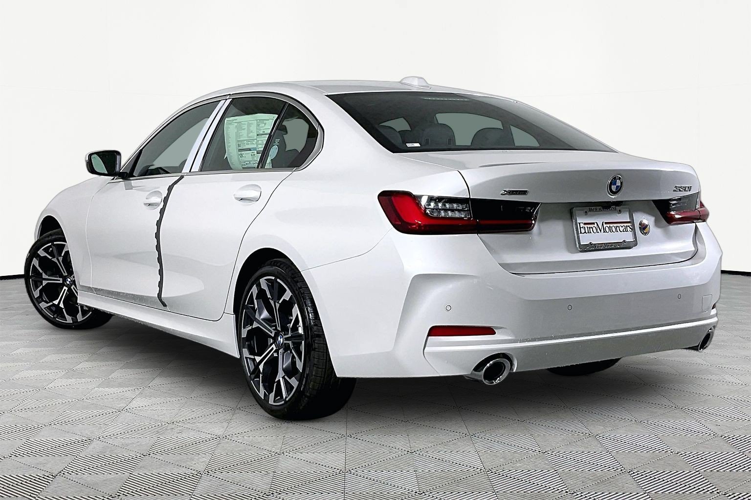 New 2026 BMW 330i xDrive Sedan w/ Premium Package AWD/4WD image 4