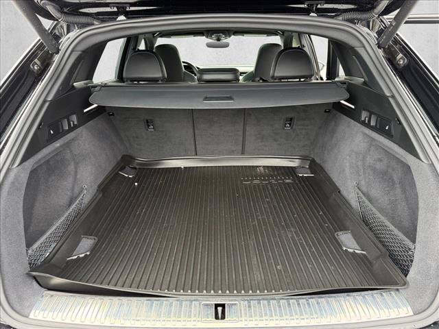 Used 2022 Audi e-tron S Prestige AWD/4WD image 6