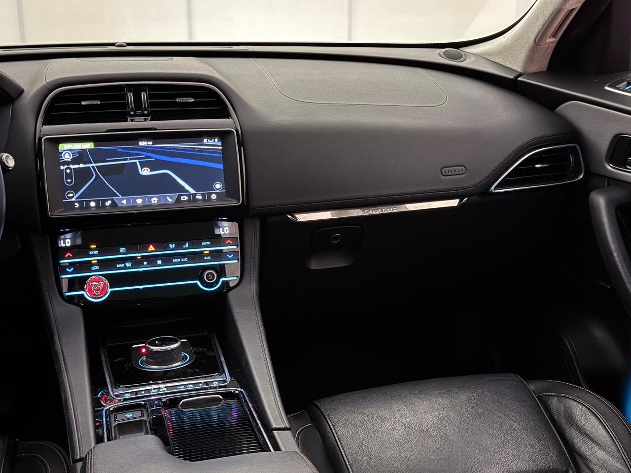 Used 2020 Jaguar F-PACE Prestige AWD/4WD image 28
