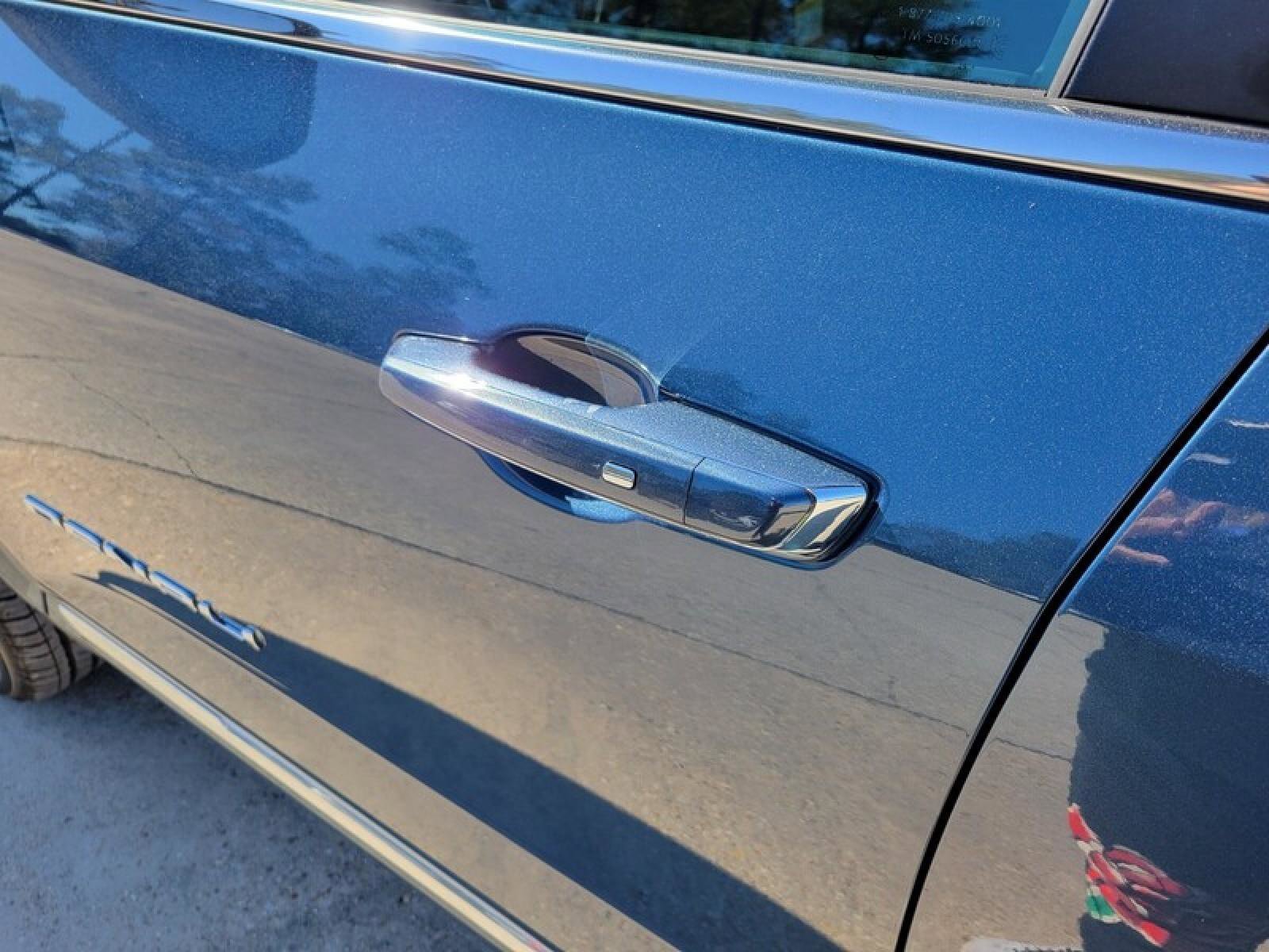 New 2026 GMC Terrain Denali w/ LPO, Floor Liner Package AWD/4WD image 10