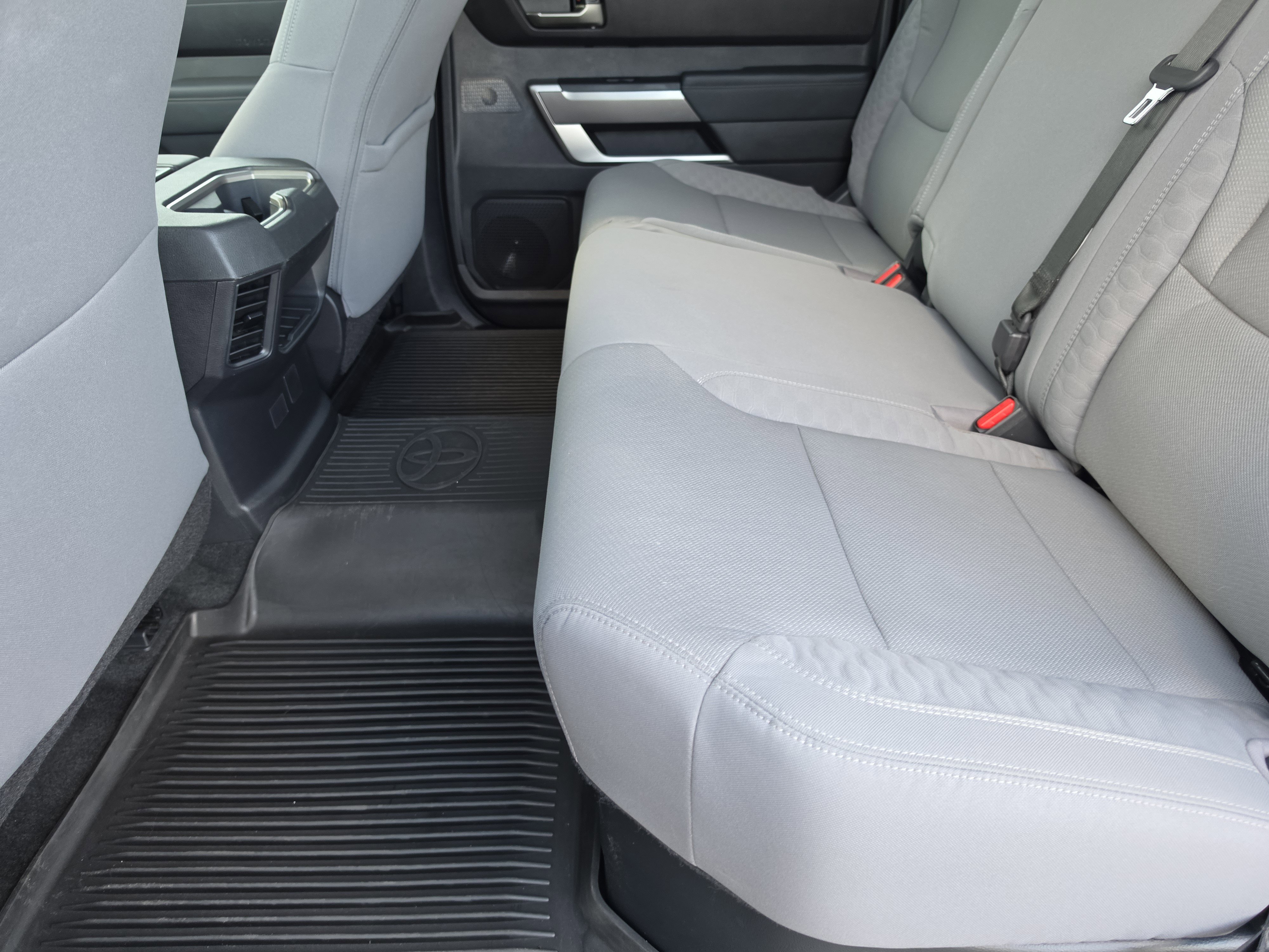 Used 2023 Toyota Tundra SR5 w/ SR5 Convenience Package AWD/4WD image 11