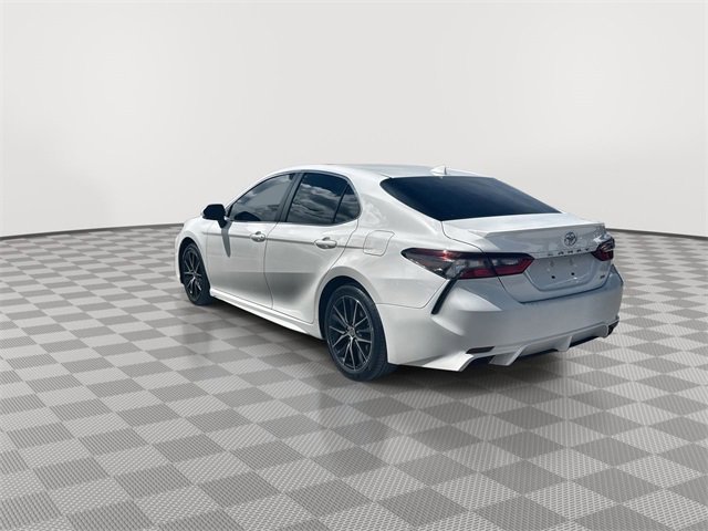 Used 2023 Toyota Camry SE image 6
