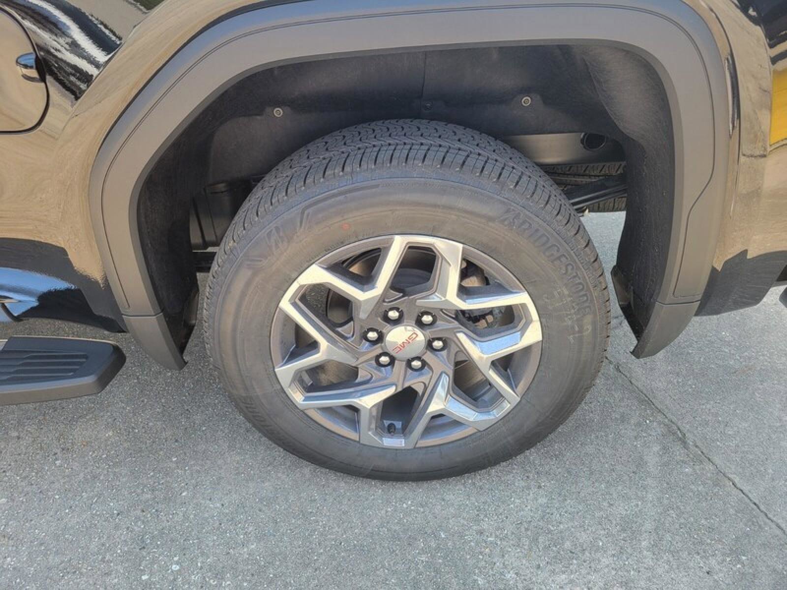 New 2026 GMC Sierra 1500 SLT w/ SLT Premium Plus Package image 9