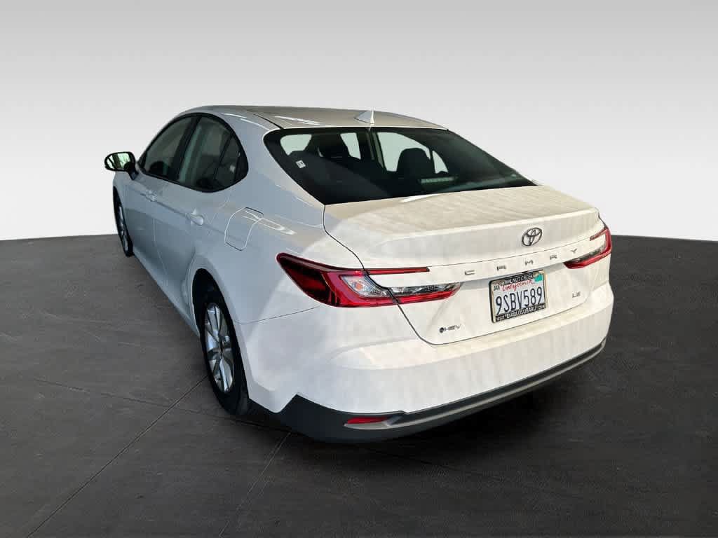 Used 2025 Toyota Camry LE w/ Convenience Package FWD image 4
