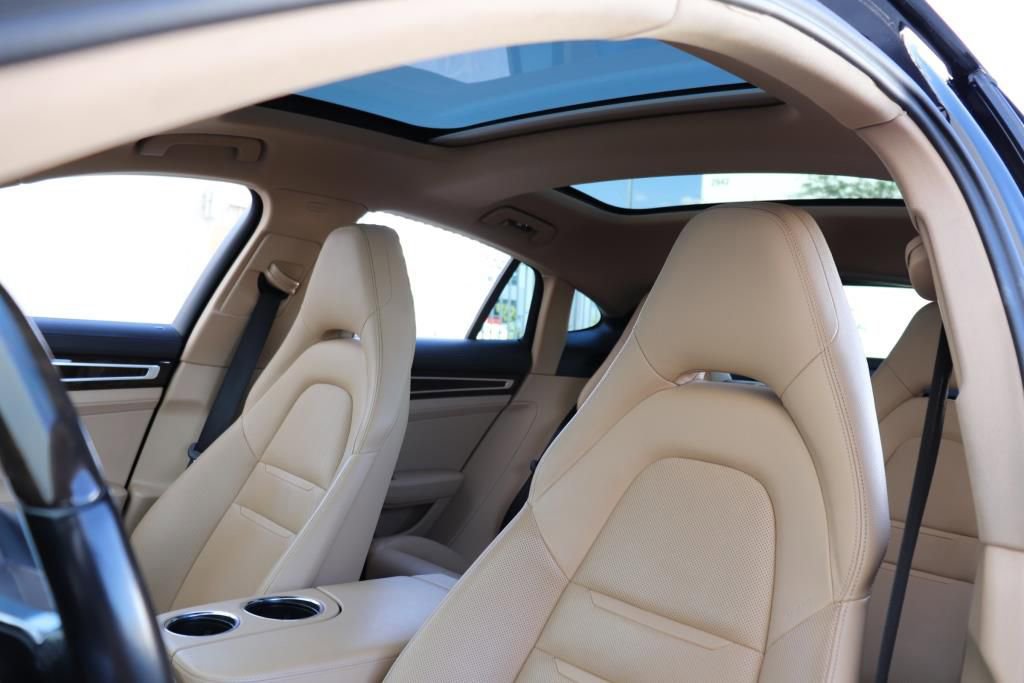 Used 2018 Porsche Panamera 4 image 62