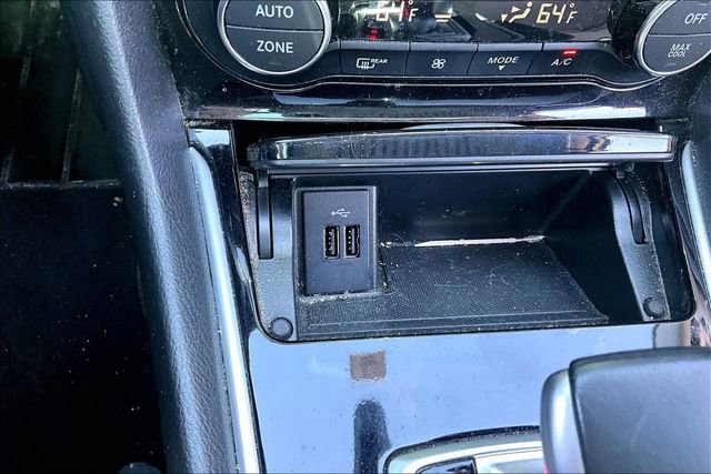 Used 2018 INFINITI QX30 Premium w/ Navigation Package image 32