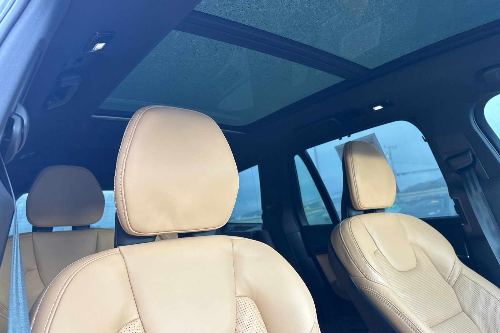 Certified 2025 Volvo XC90 T8 Ultra image 21