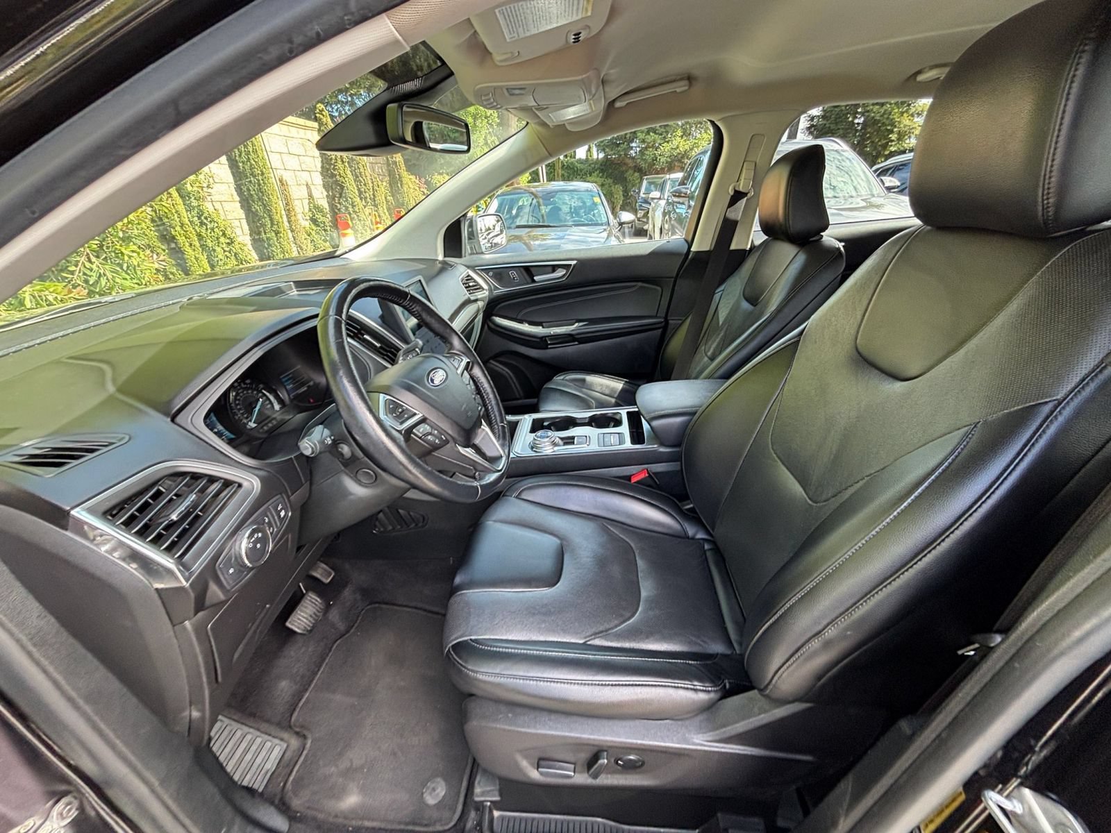 Used 2022 Ford Edge Titanium w/ Equipment Group 301A AWD/4WD image 30