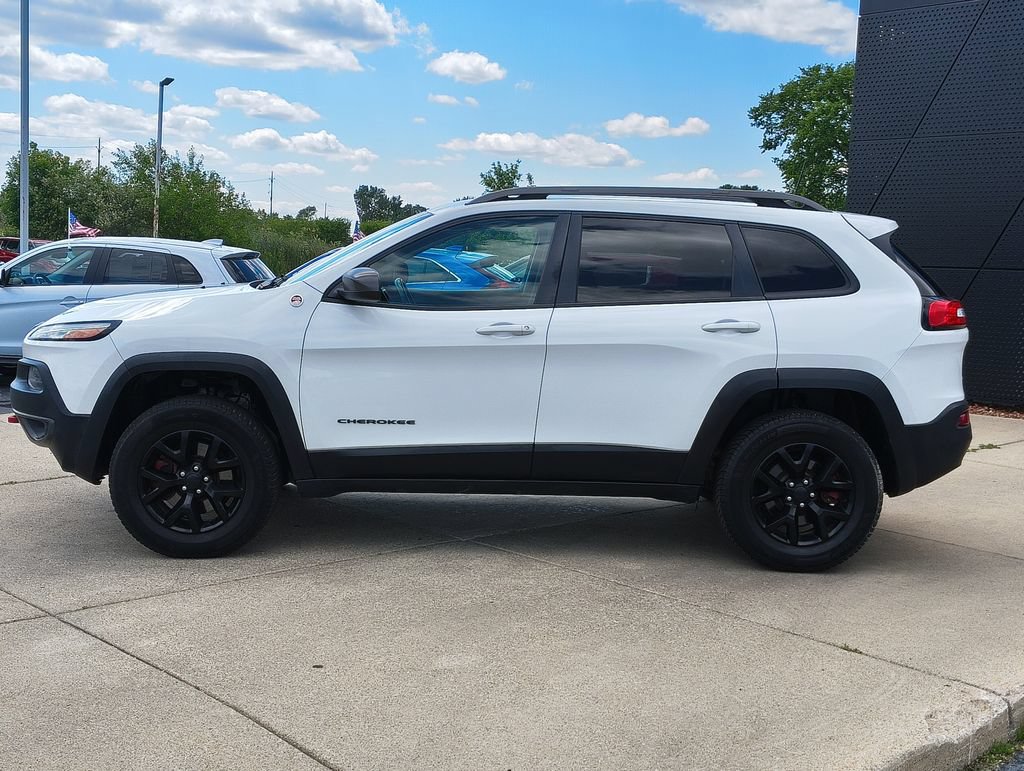 Used 2016 Jeep Cherokee Trailhawk w/ Leather Interior Group AWD/4WD image 20