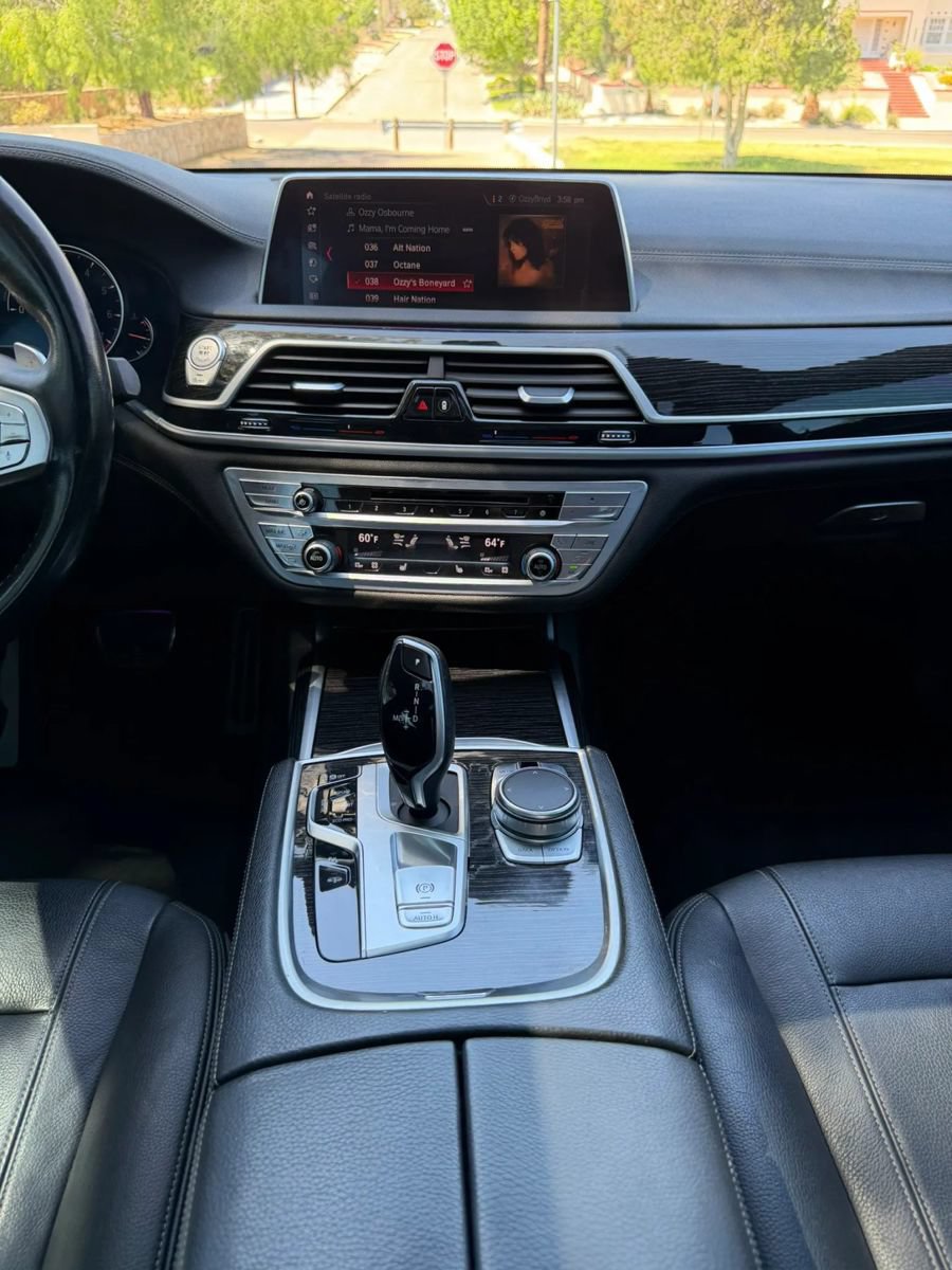 Used 2019 BMW 740i xDrive w/ M Sport Package AWD/4WD image 15