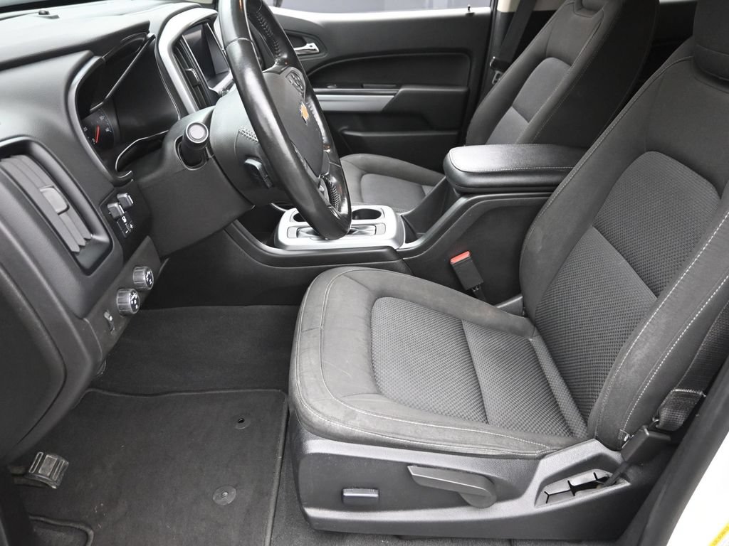 Used 2022 Chevrolet Colorado LT w/ Safety Package AWD/4WD image 15