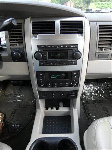 Used 2005 Dodge Durango Limited w/ Trailer Tow Group AWD/4WD image 32