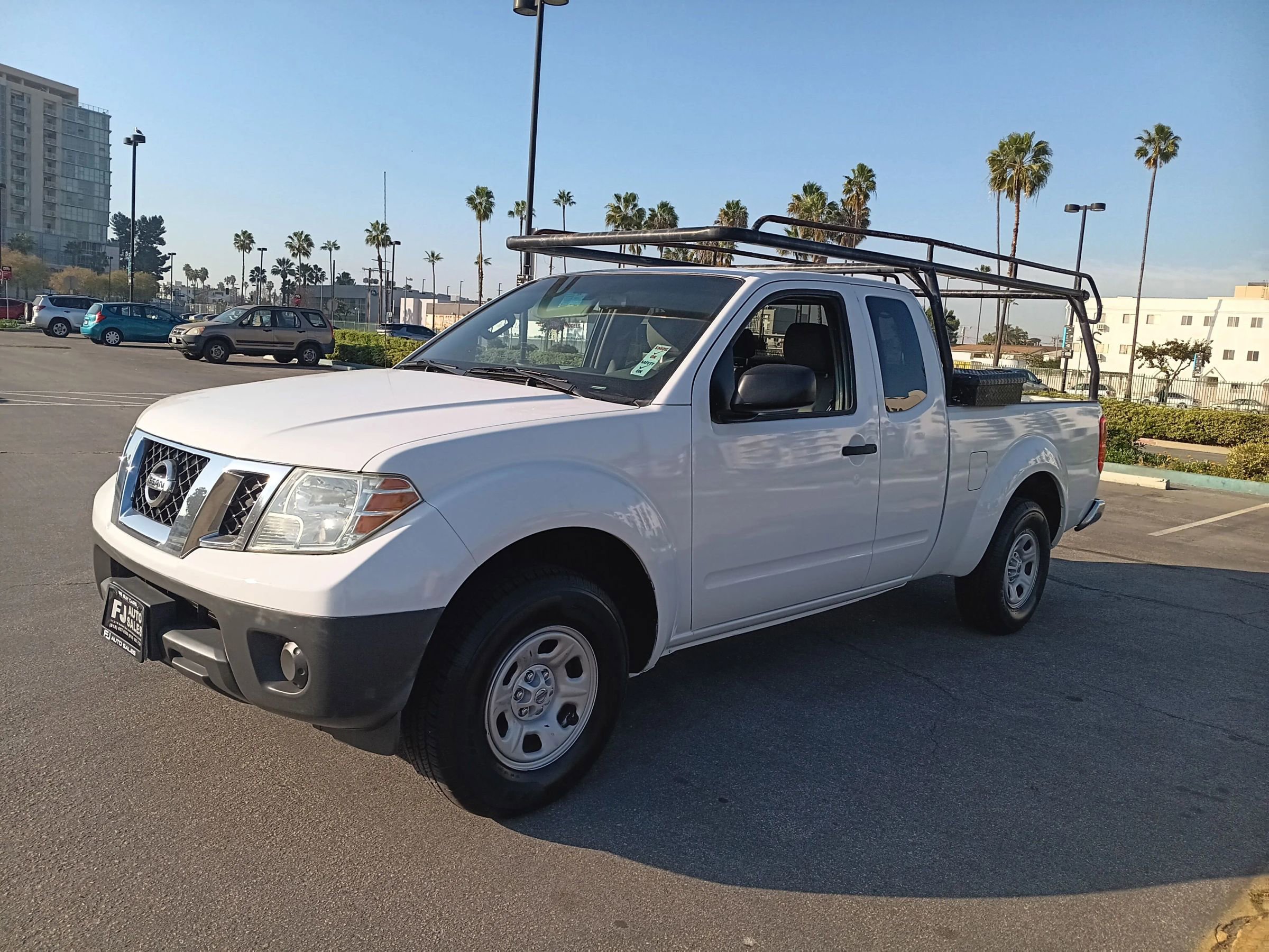 Used 2015 Nissan Frontier S image 3