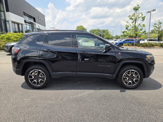 Used 2023 Jeep Renegade Trailhawk AWD/4WD image 15