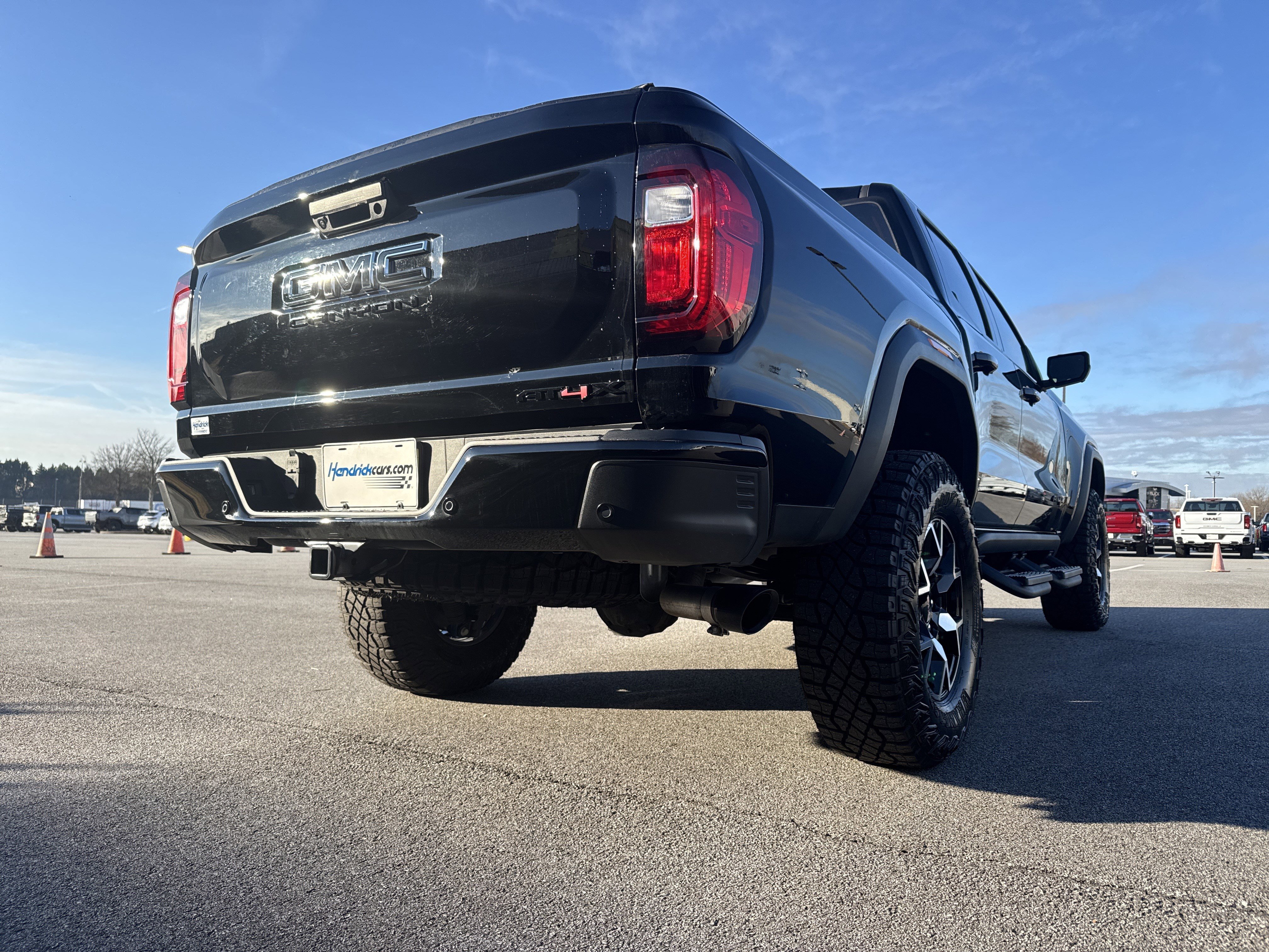 Used 2024 GMC Canyon AT4X image 10