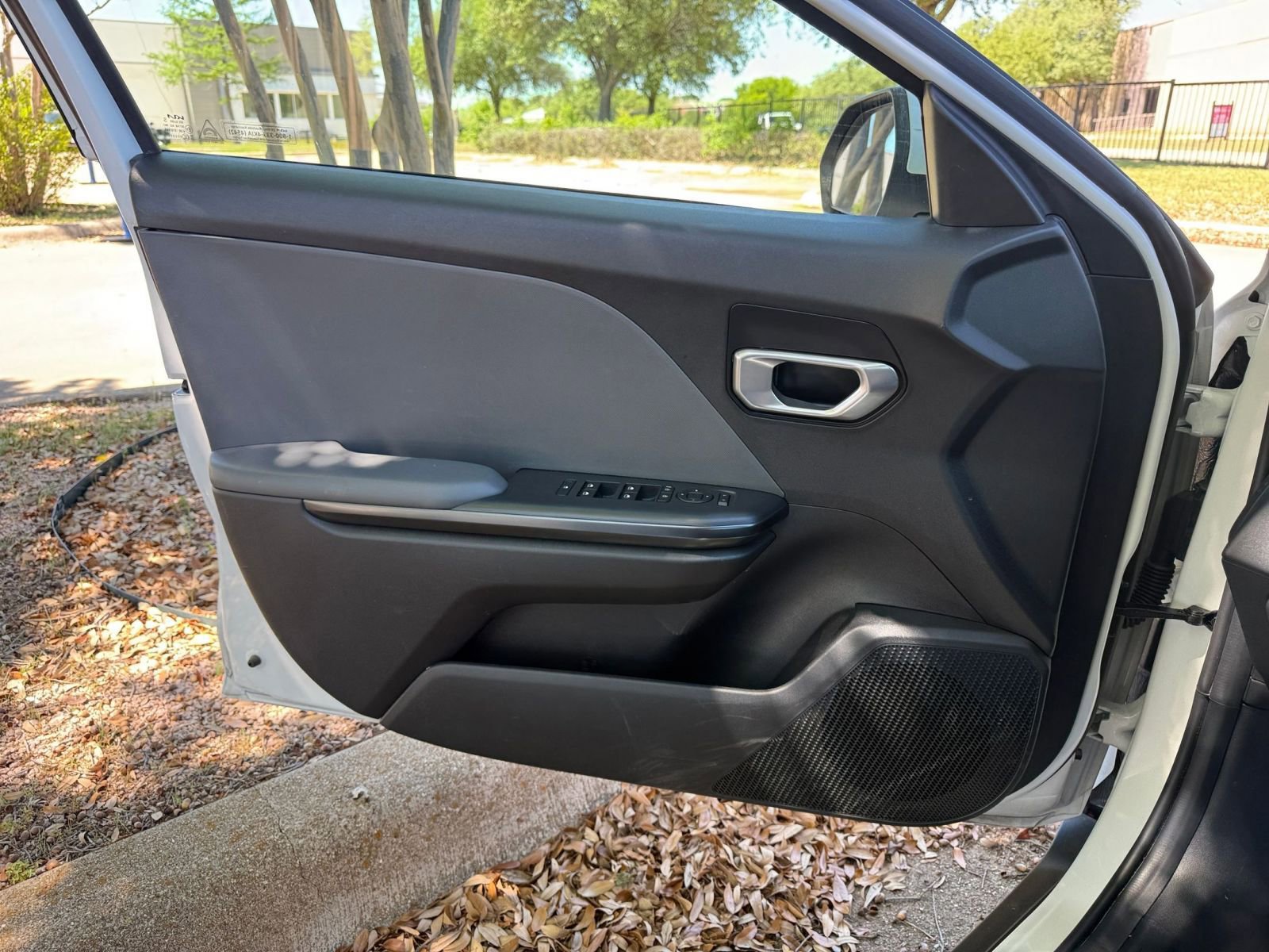 Used 2025 Kia K4 FWD image 18