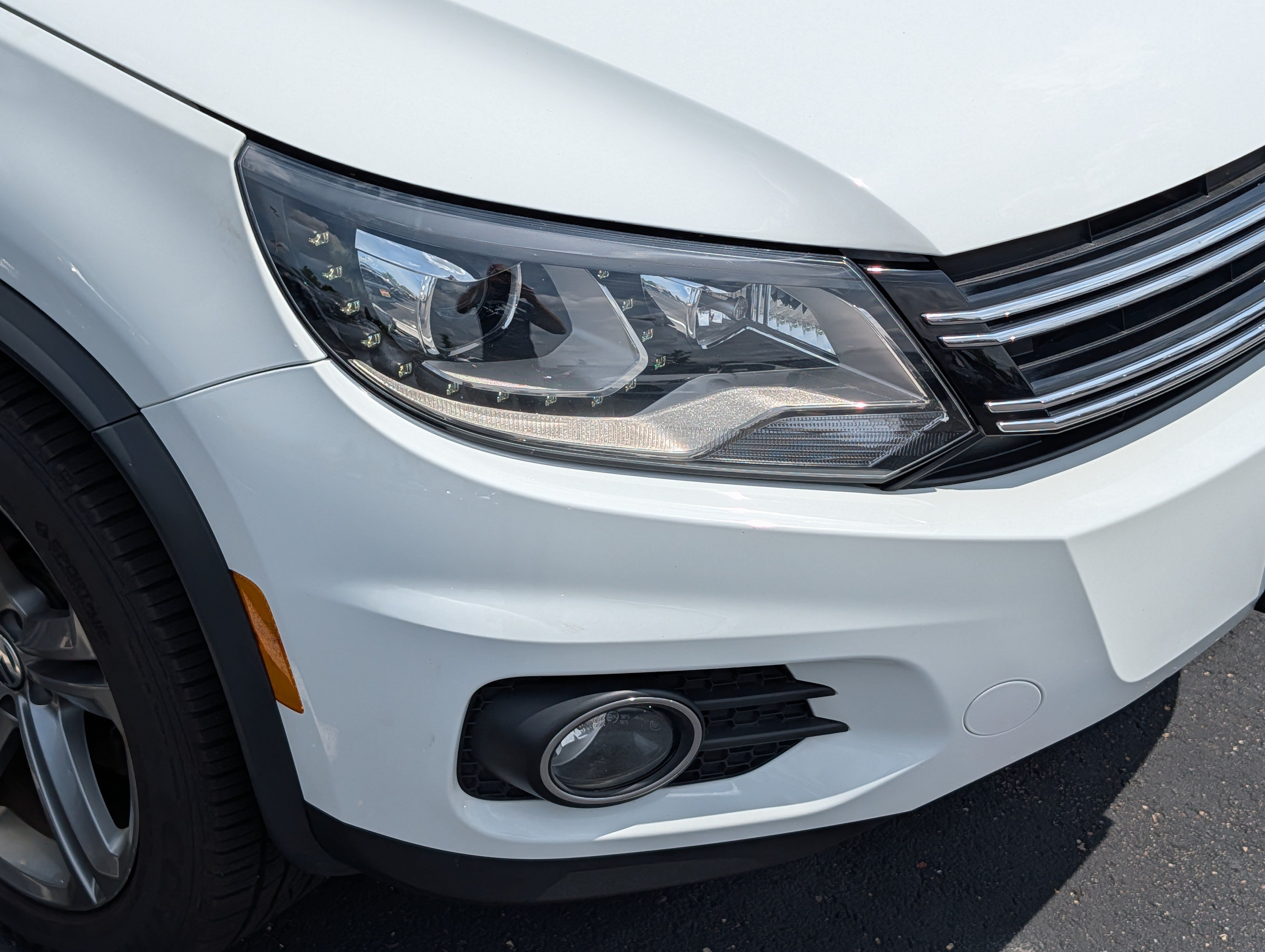Used 2017 Volkswagen Tiguan Sport AWD/4WD image 16