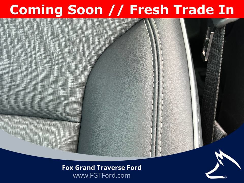 Used 2025 Buick Enclave Preferred AWD/4WD image 12