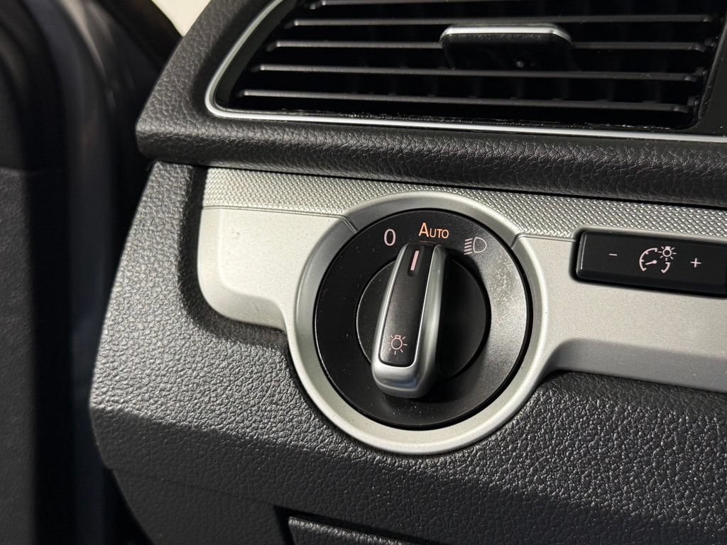 Used 2019 Volkswagen Passat 2.0T Wolfsburg FWD image 20
