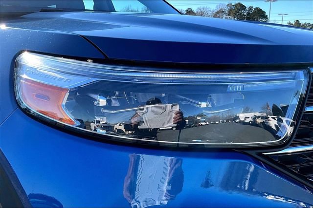 Used 2023 Ford Explorer XLT w/ Equipment Group 202A image 29