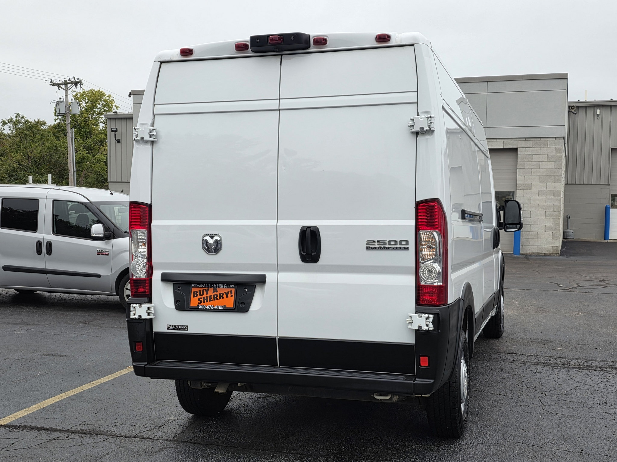 Used 2025 RAM ProMaster 2500 w/ Convenience Group FWD image 4