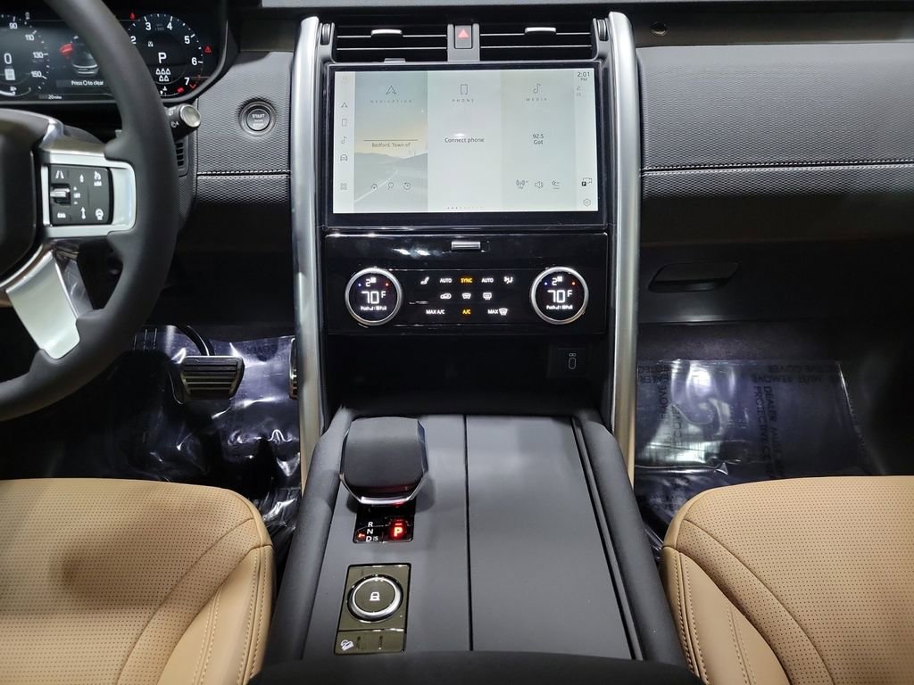 New 2026 Land Rover Discovery Limited Edition image 26