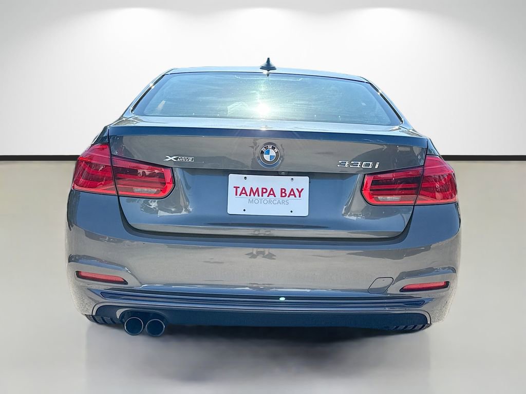 Used 2018 BMW 330i xDrive Sedan w/ Premium Package AWD/4WD image 4