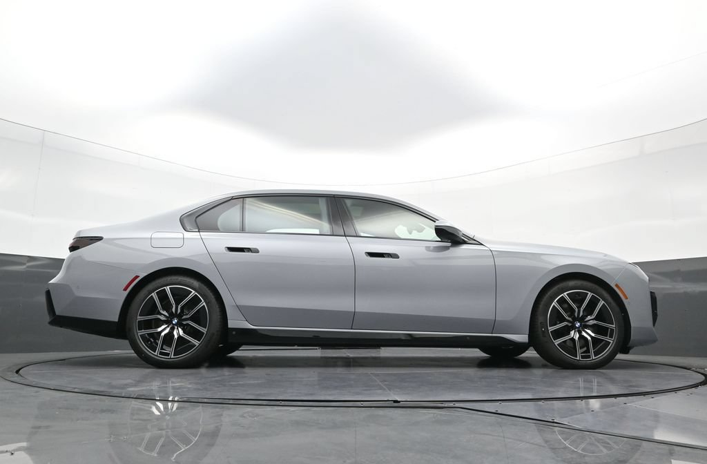 New 2026 BMW 740i xDrive w/ Executive Package AWD/4WD image 32
