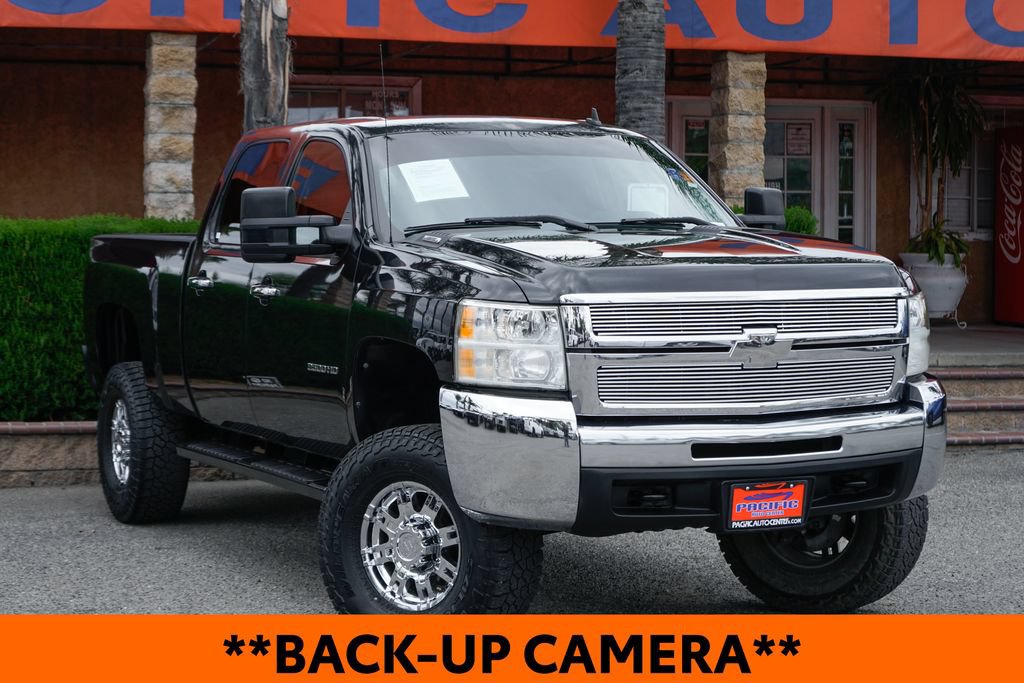 Used 2010 Chevrolet Silverado 2500 LT RWD image 2
