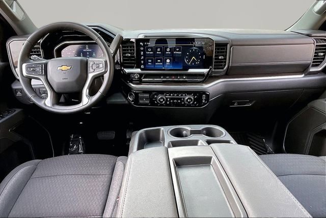 Used 2025 Chevrolet Silverado 2500 LT w/ Convenience Package image 7