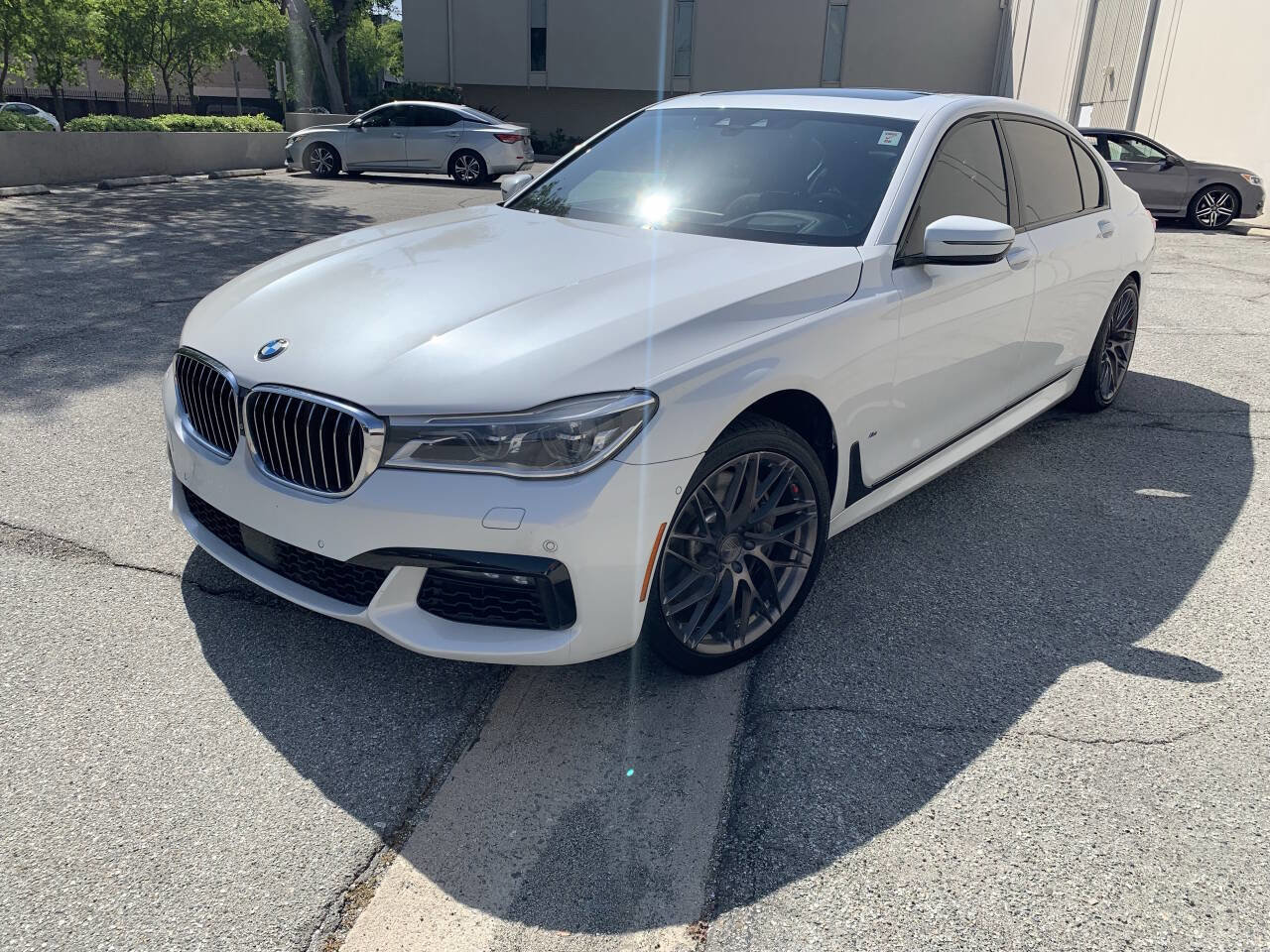 Used 2016 BMW 750i xDrive AWD/4WD image 3