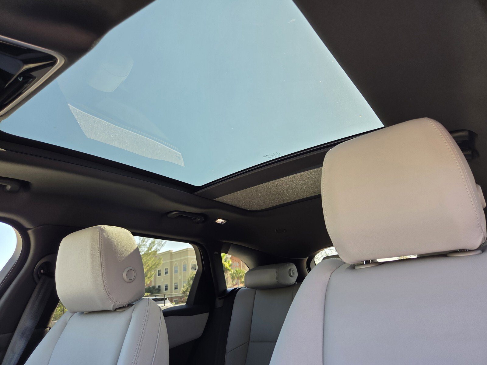 New 2026 Land Rover Range Rover Velar S image 24