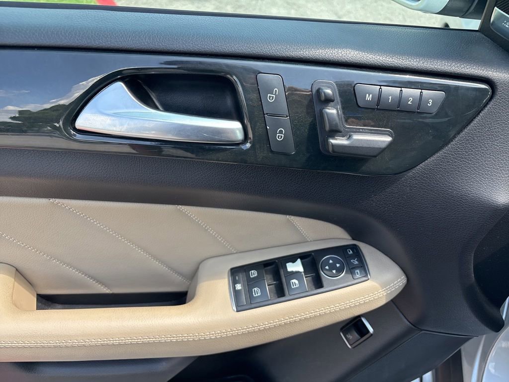 Used 2016 Mercedes-Benz GL 450 4MATIC image 12