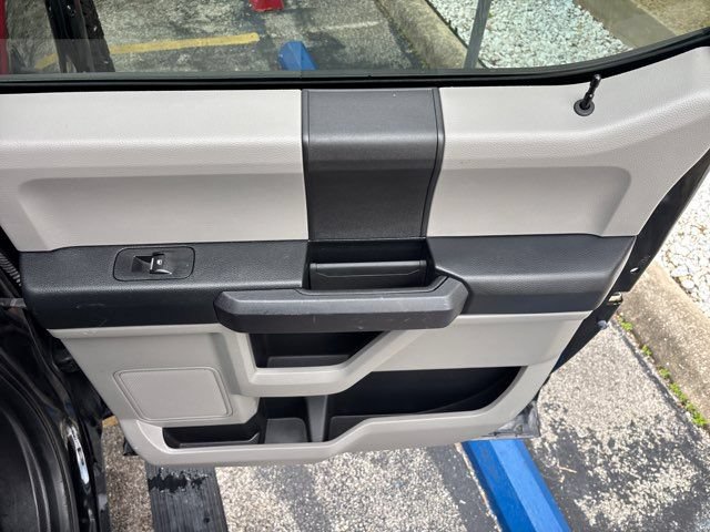 Used 2018 Ford F150 XL w/ Equipment Group 101A Mid AWD/4WD image 54