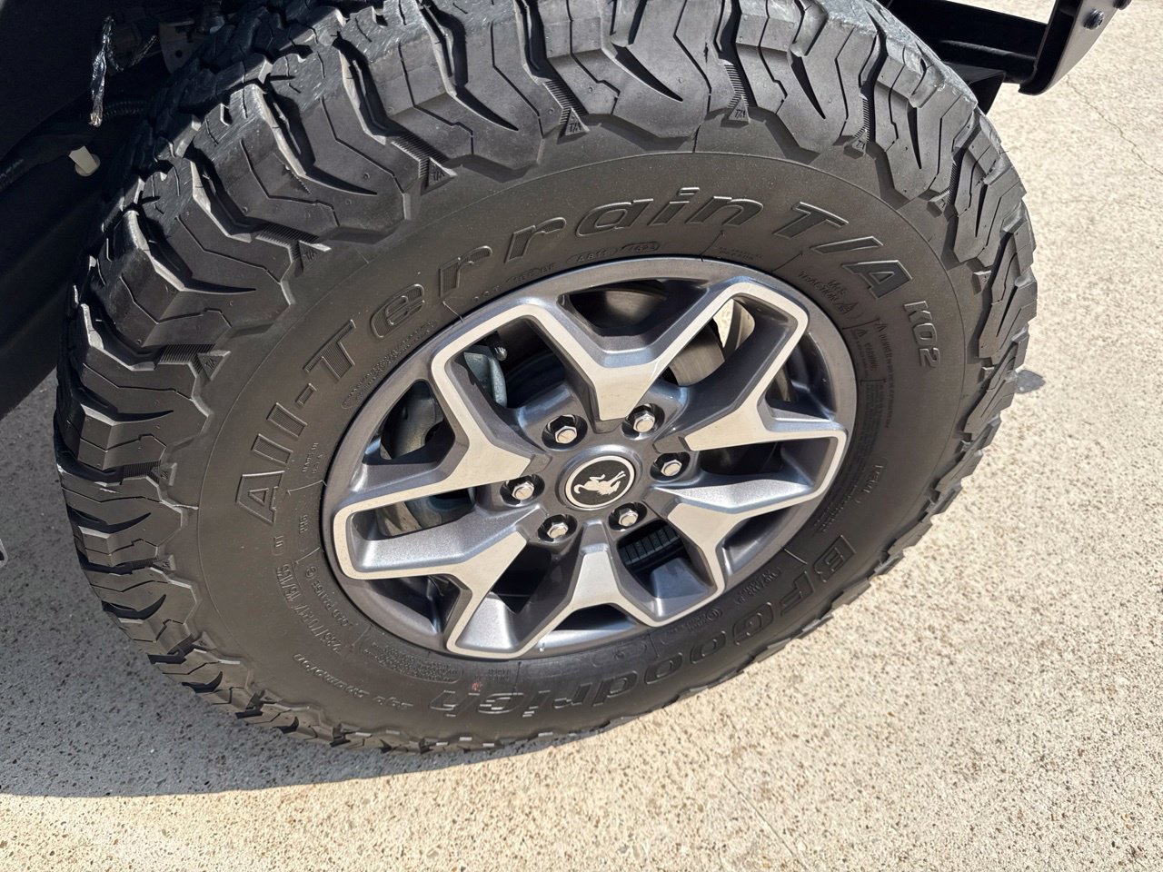 Used 2024 Ford Bronco Badlands AWD/4WD image 16